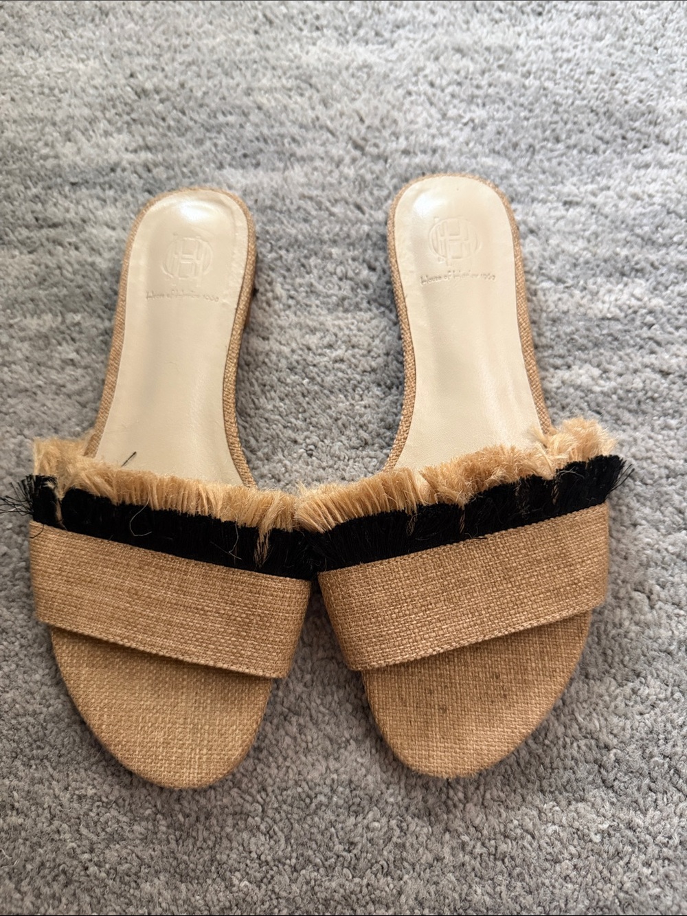 House of Harlow 1960 Tan & Black Woven Slide Sandals with Fringe